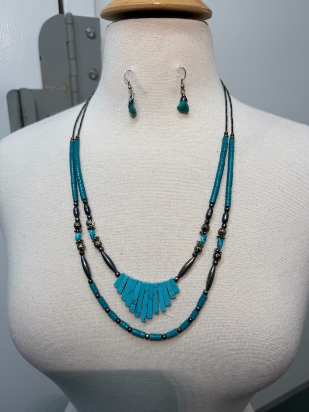 Turquoise Layered Bead Necklace & Earrings Set